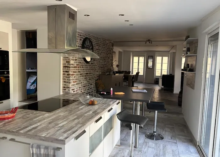 Maison De Avec Jardin Clos Holiday home Carrouges